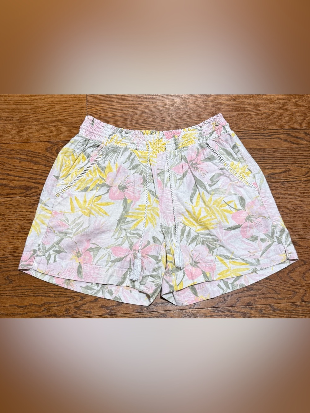 Briggs Women's New York Floral Tropical Linen Blend Pull On Shorts Size S EUC